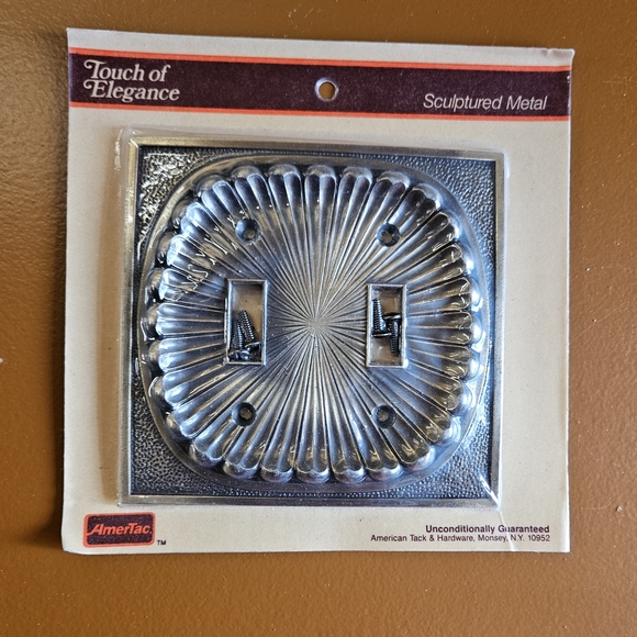 AmerTac Sculptured Metal Light Switch Cover - Picture 1 of 2